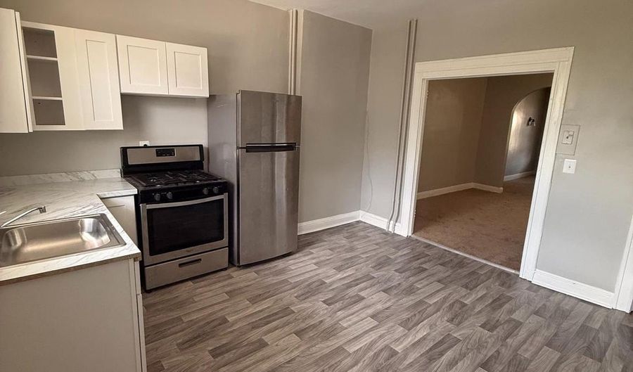 2227 LEXINGTON St, Baltimore, MD 21223 - 3 Beds, 1 Bath
