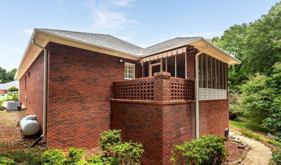 1538 HOLLY BERRY Way, Anniston, AL 36207 - 2 Beds, 2 Bath