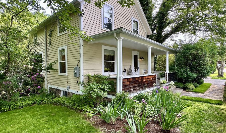 137 Main St, Chester, CT 06412 - 3 Beds, 2 Bath