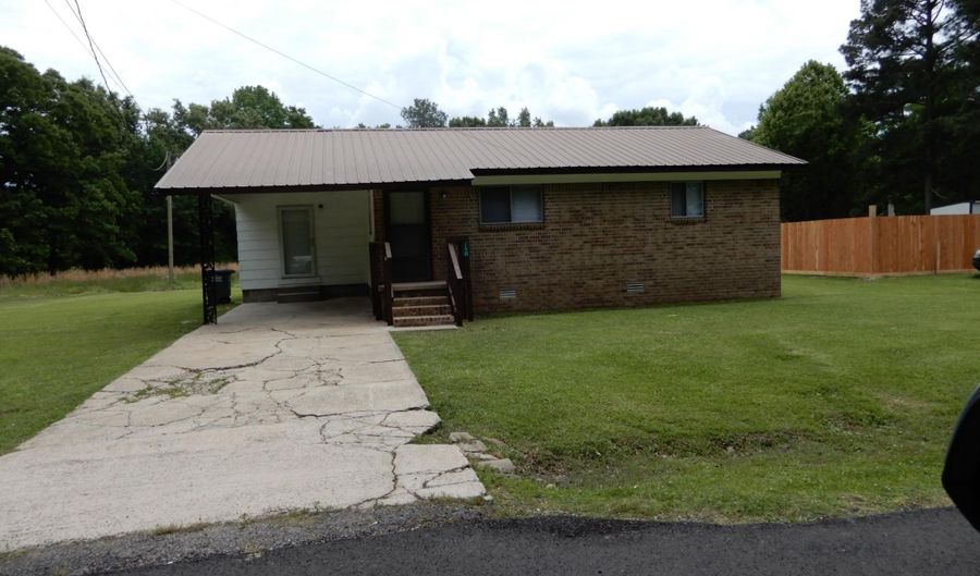 710 E Fourth St, Bald Knob, AR 72010 - 2 Beds, 1 Bath