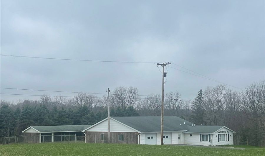 1068 Meiser Rd, Alabama, NY 14036 - 1 Beds, 2 Bath