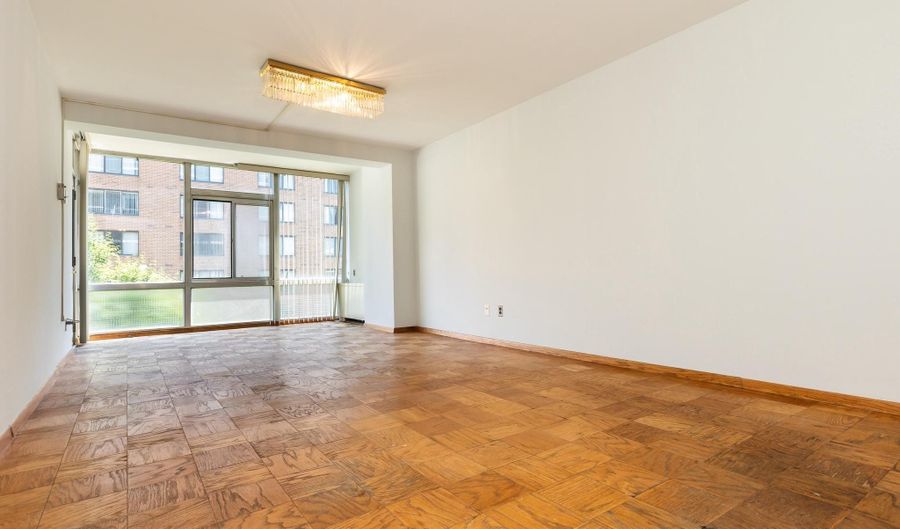 730 24TH St NW, Washington, DC 20037 - 1 Beds, 1 Bath