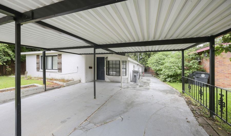 3845 Plum Broque Dr, Baton Rouge, LA 70808 - 3 Beds, 1 Bath