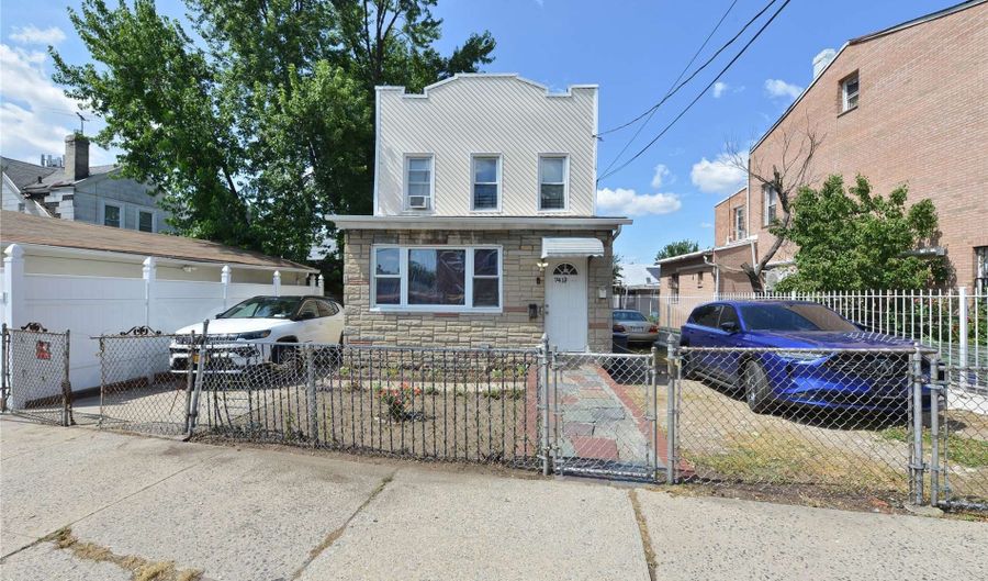 74-13 93rd Ave, Woodhaven, NY 11421 - 6 Beds, 4 Bath