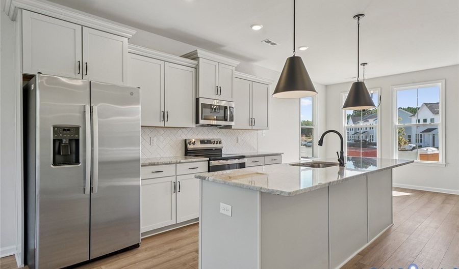 340 Mt McCauley Way, Aylett, VA 23009 - 4 Beds, 4 Bath