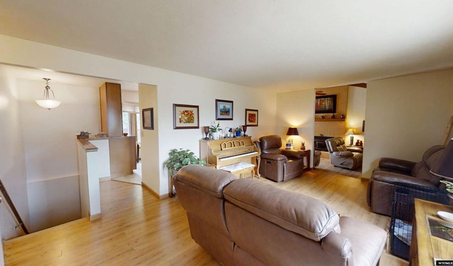 407 Indian Paintbrush St, Casper, WY 82604 - 3 Beds, 2 Bath