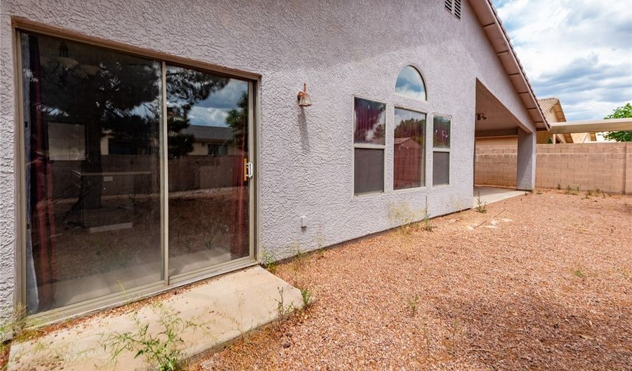 3952 E Packard Ave, Kingman, AZ 86409 - 3 Beds, 2 Bath