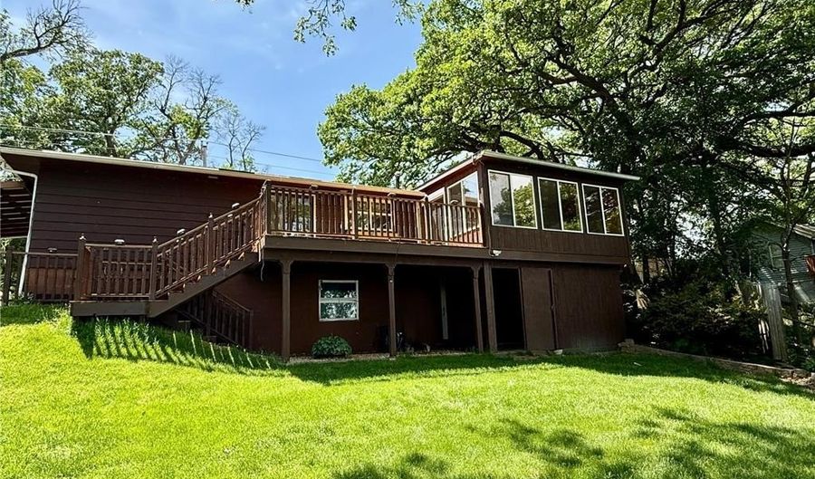 1201 Frank Hall Dr, Albert Lea, MN 56007 - 2 Beds, 2 Bath