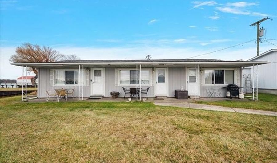9287 N River Rd 1 #2 & #3, Algonac, MI 48001 - 3 Beds, 3 Bath