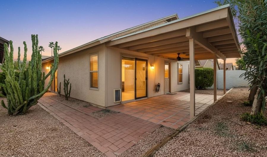 1722 N COMANCHE Dr, Chandler, AZ 85224 - 3 Beds, 2 Bath