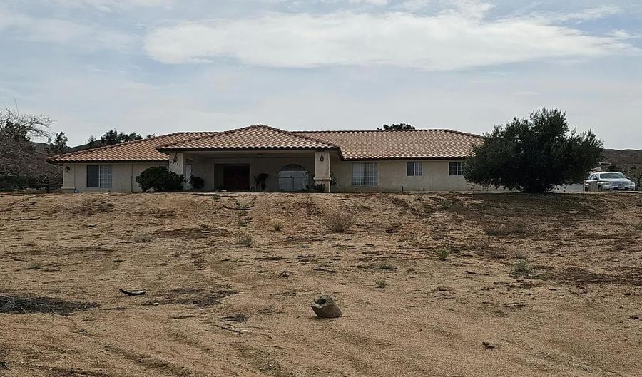 26275 Rancho. St, Apple Valley, CA 92308 - 4 Beds, 3 Bath