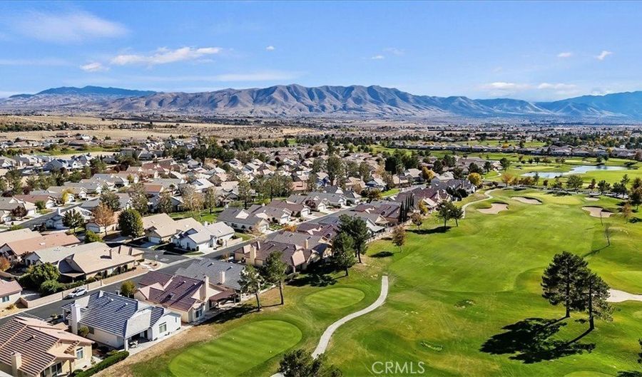 11262 Country Club Dr, Apple Valley, CA 92308 - 3 Beds, 2 Bath