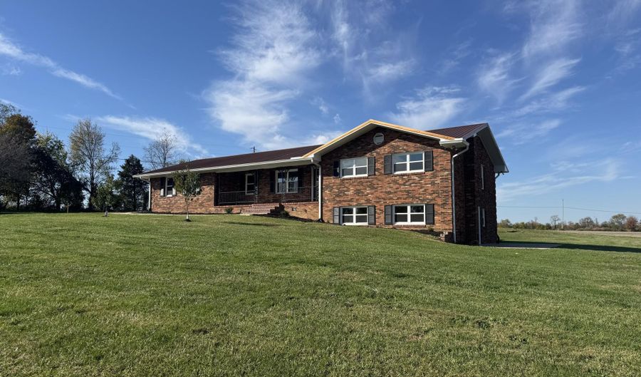 6425 Elmburg Rd, Bagdad, KY 40003 - 4 Beds, 3 Bath
