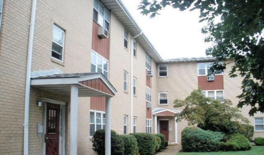 2 Radio Ave 15, Secaucus, NJ 07094 - 2 Beds, 1 Bath