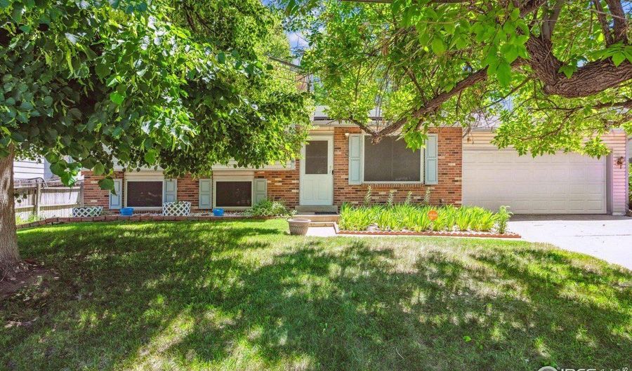 2516 S Cimarron St, Aurora, CO 80014 - 3 Beds, 2 Bath