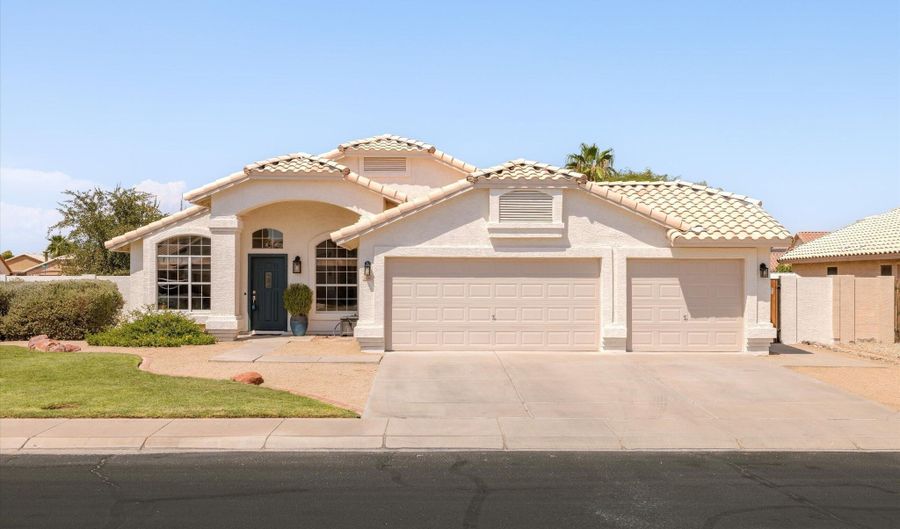 12316 W SHERIDAN St, Avondale, AZ 85392 - 3 Beds, 2 Bath