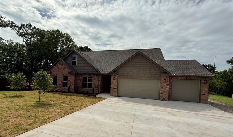 27 Blairgowrie Dr, Bella Vista, AR 72715 - 3 Beds, 3 Bath