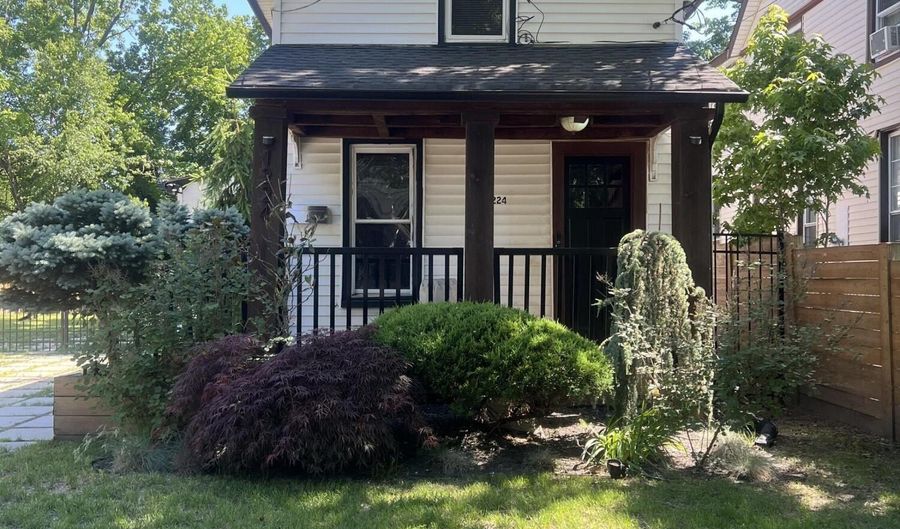 1224 Washington Ave, Asbury Park, NJ 07712 - 2 Beds, 1 Bath