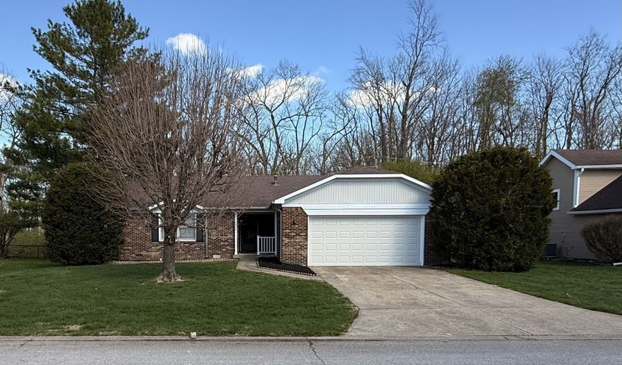 1348 Secretariat Ln, Indianapolis, IN 46217 - 3 Beds, 2 Bath
