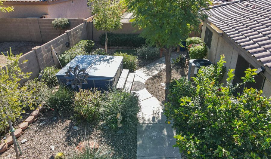 2323 E PEACH TREE Dr, Chandler, AZ 85249 - 3 Beds, 2 Bath