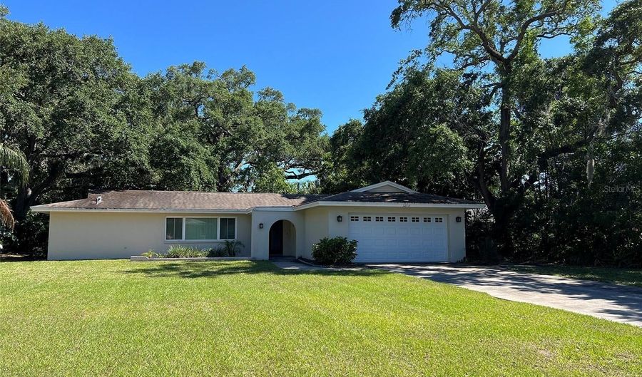 3215 SAN PEDRO St, Clearwater, FL 33759 - 3 Beds, 2 Bath
