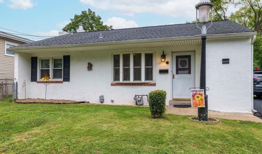 2637 WOODLAND Rd, Abington, PA 19001 - 3 Beds, 1 Bath