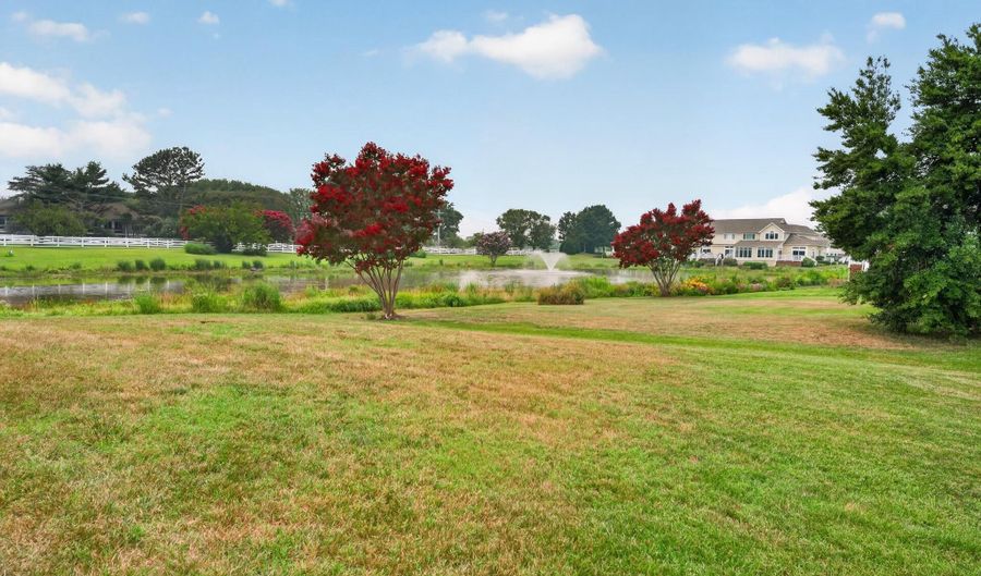 395 LAKESIDE Dr, Lewes, DE 19958 - 2 Beds, 2 Bath