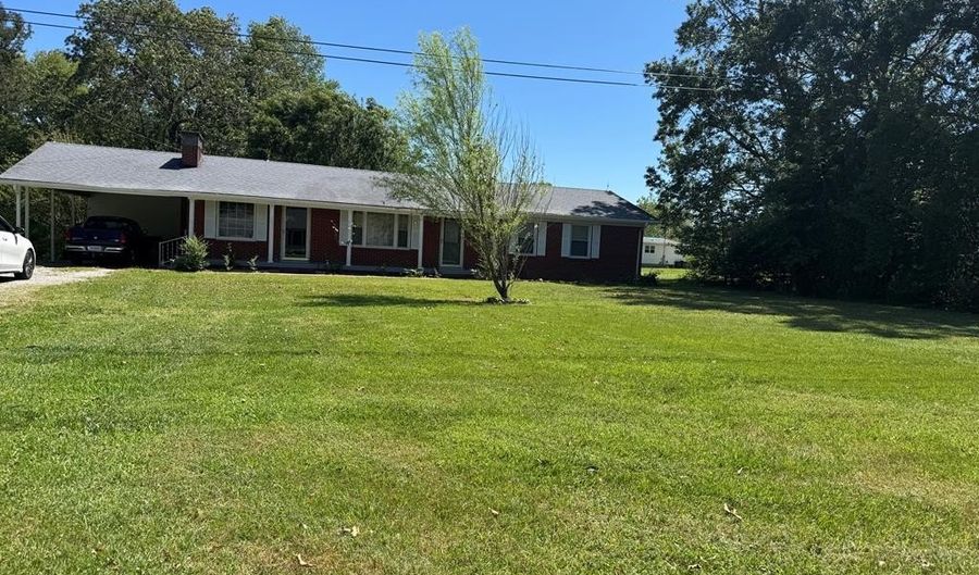 105 Able St, Big Sandy, TN 38221 - 3 Beds, 1 Bath