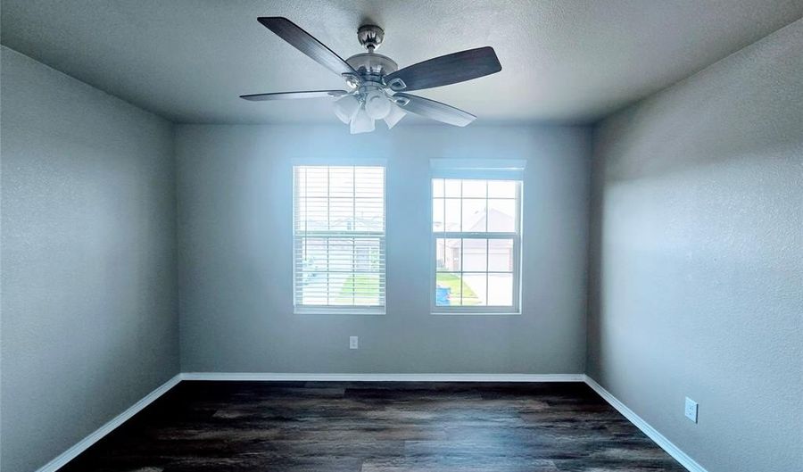 1515 Fields View Dr, Anna, TX 75409 - 5 Beds, 3 Bath