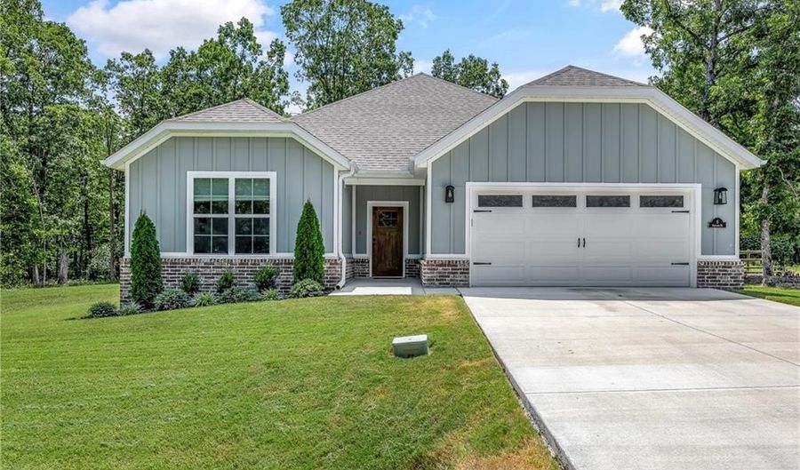6 Shetland Dr, Bella Vista, AR 72715 - 2 Beds, 2 Bath