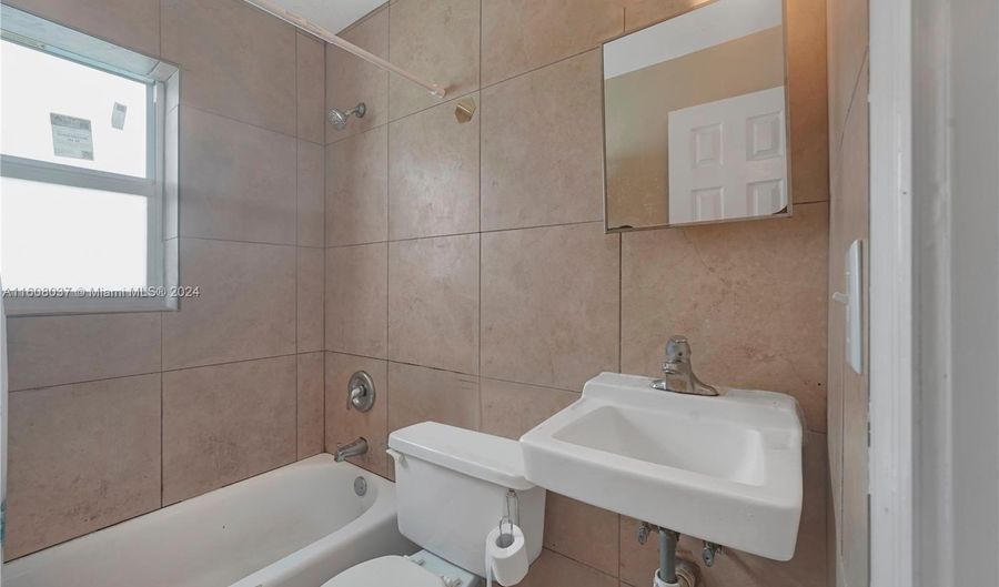 628 SW 4th St, Belle Glade, FL 33430 - 2 Beds, 1 Bath