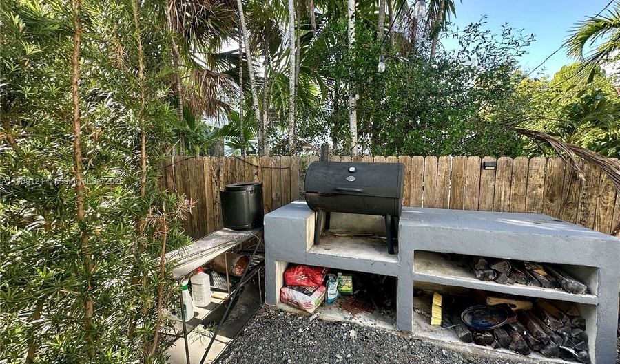 1135 101st St 3, Bay Harbor Islands, FL 33154 - 2 Beds, 2 Bath