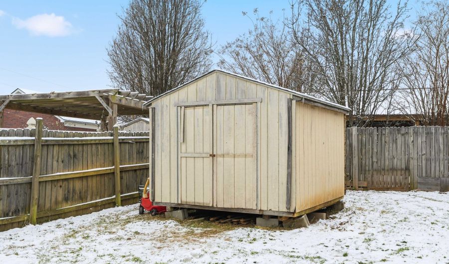 102 Adams Ct, Bardstown, KY 40004 - 3 Beds, 2 Bath