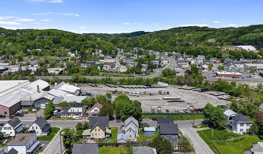 4 Center St, Barre, VT 05641 - 4 Beds, 1 Bath