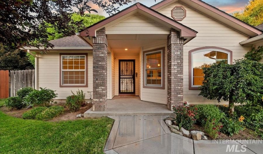 6300 S Eclipse Pl, Boise, ID 83709 - 3 Beds, 2 Bath