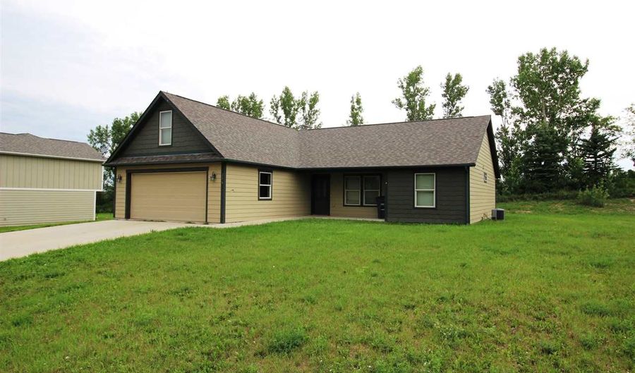 206 W 5th Ave, Powers Lake, ND 58773 - 3 Beds, 2 Bath
