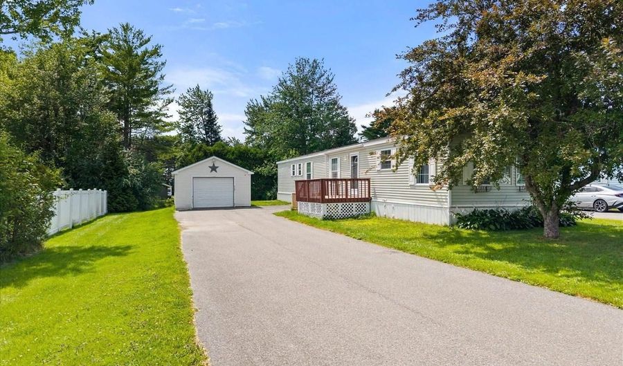 11 E St, Bangor, ME 04401 - 3 Beds, 1 Bath