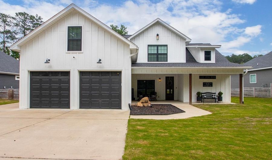 616 HIRAM Dr, Bauxite, AR 72011 - 3 Beds, 3 Bath