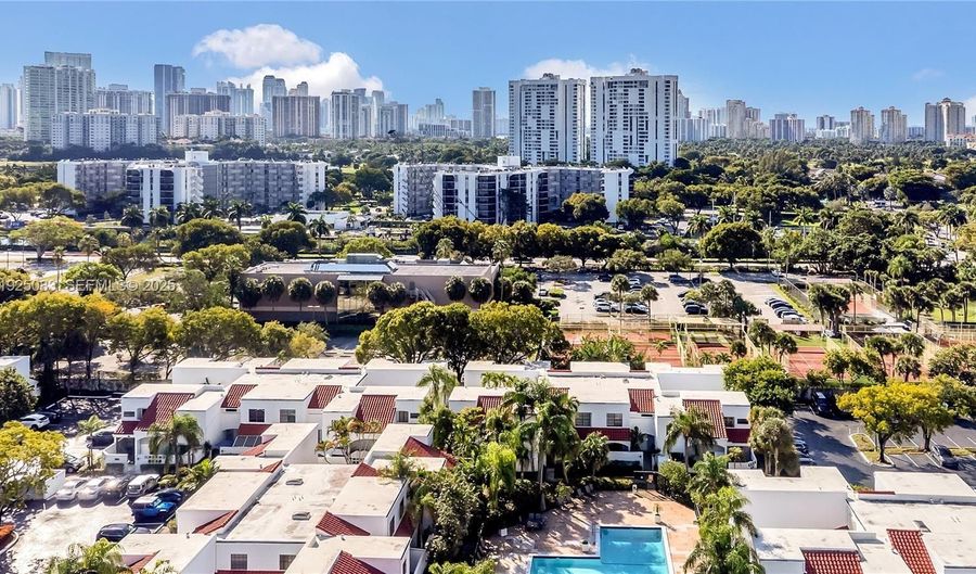 20903 Leeward Ct 314-1, Aventura, FL 33180 - 3 Beds, 3 Bath