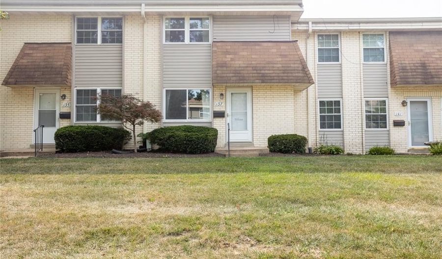 137 Shadalane Walk, Ballwin, MO 63011 - 2 Beds, 3 Bath
