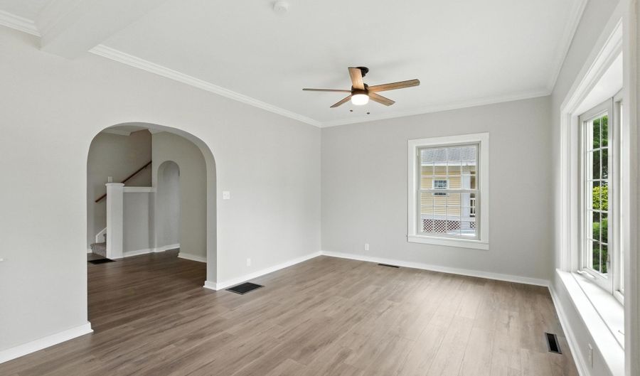 355 W 9th St, Auburn, IN 46706 - 2 Beds, 1 Bath