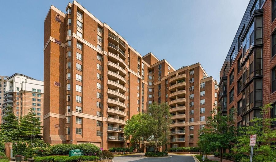 4808 MOORLAND Ln 501, Bethesda, MD 20814 - 1 Beds, 1 Bath