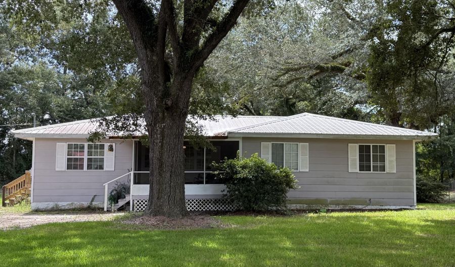 5947 Highway 2, Bascom, FL 32423 - 3 Beds, 2 Bath