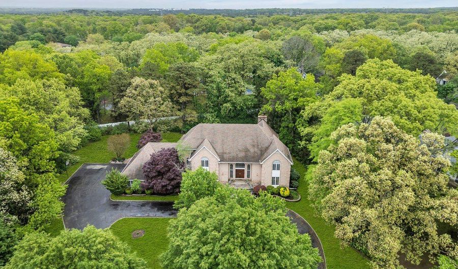 1605 Otter Dr, Toms River, NJ 08755 - 7 Beds, 6 Bath