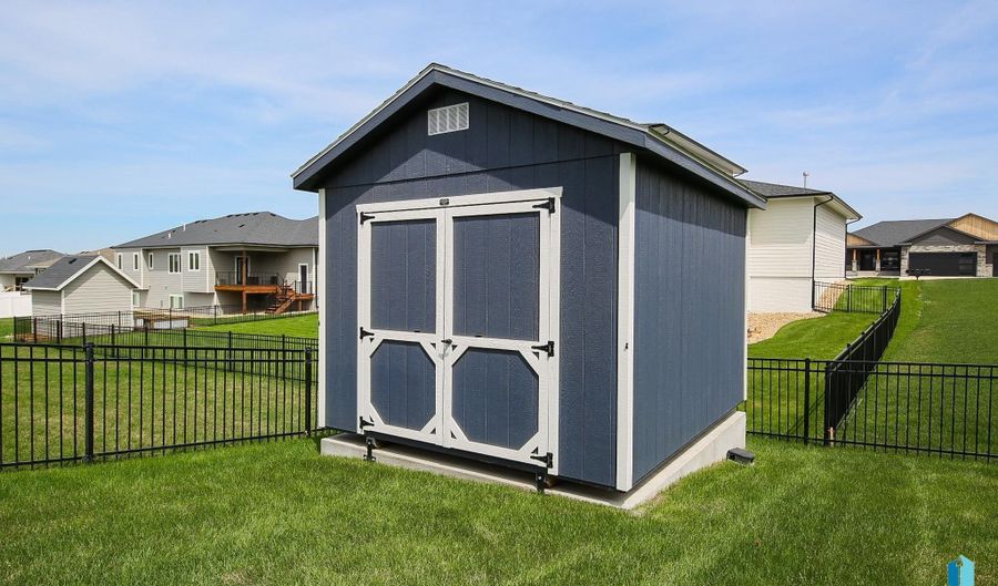 1604 W River Bend St, Brandon, SD 57005 - 5 Beds, 4 Bath