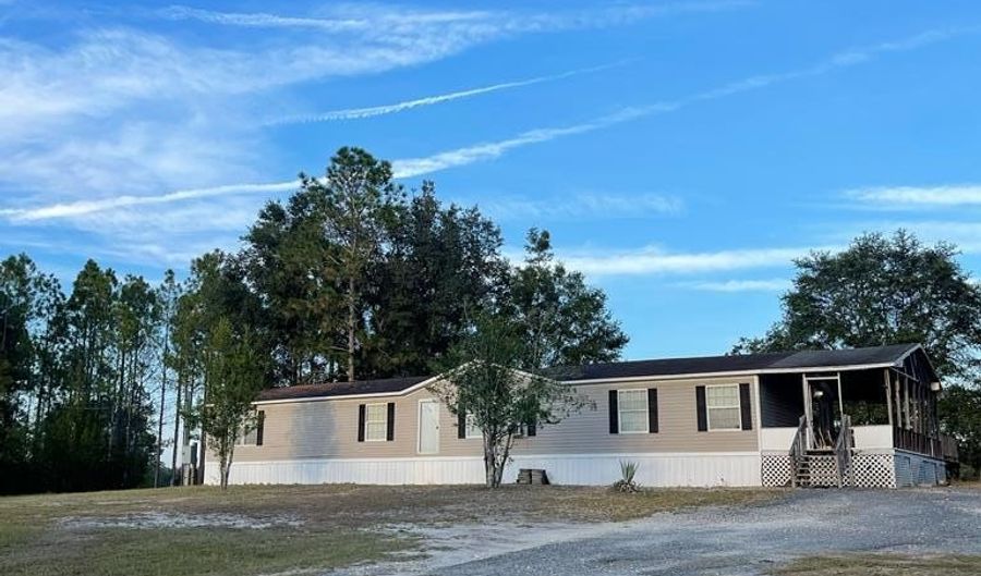 2560 County Road 340, Bell, FL 32619 - 4 Beds, 2 Bath