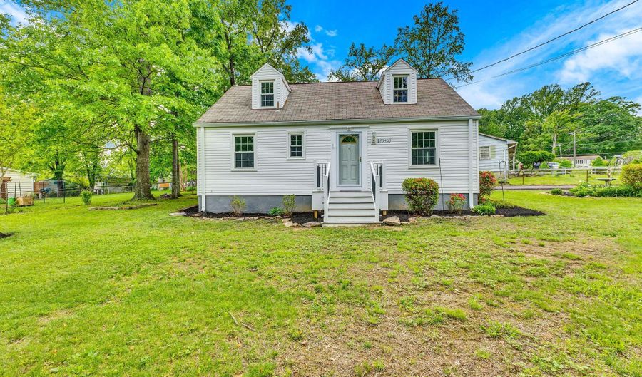 7540 PARK Ln, Annandale, VA 22003 - 4 Beds, 1 Bath