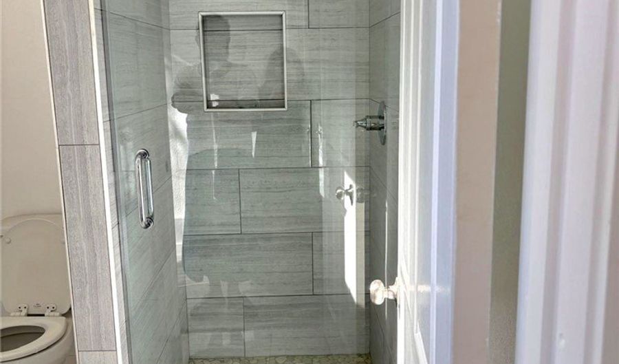 8854 Dorrington Ave, Arleta, CA 91331 - 1 Beds, 1 Bath