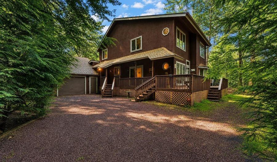 142 Longfellow Cir, Albrightsville, PA 18210 - 3 Beds, 3 Bath