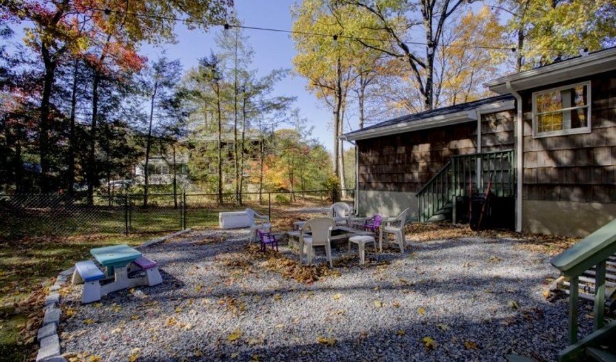 4 Saturn Ct, Alloway, NJ 07422 - 3 Beds, 2 Bath